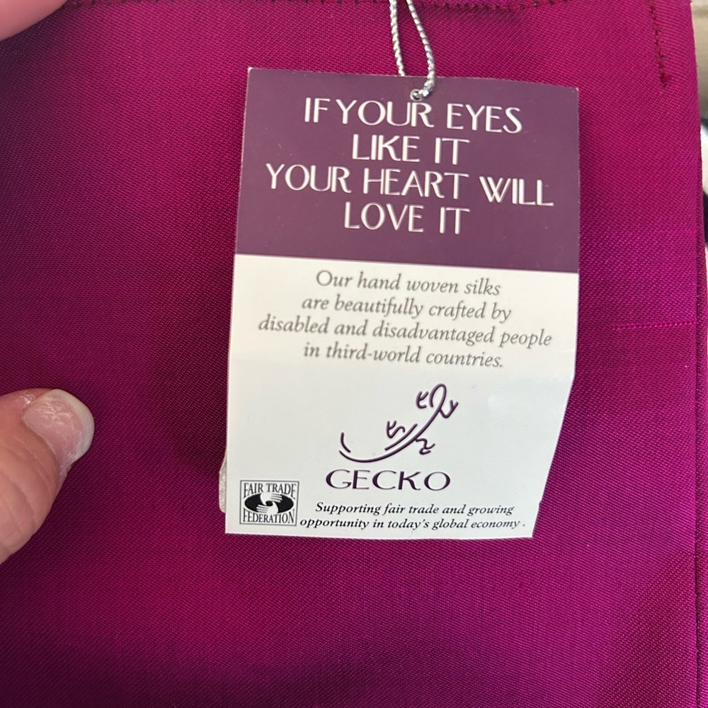 NWT Gecko Fuschia Silk Amber Bag - Picture 10 of 11